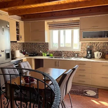 Oasis Escape Loutraki (Corinthia)